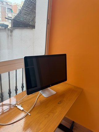 Apple LED Cinema Display 27 2560x1440