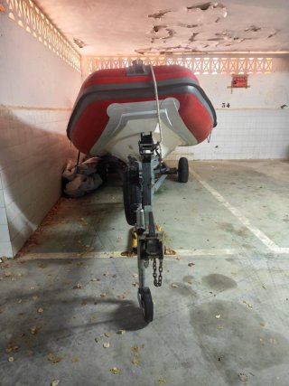 Valiant V450 Mariner 40 CV 2T y remolque