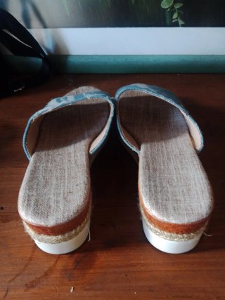 Sandalias cuña denim esparto y vaqueras...