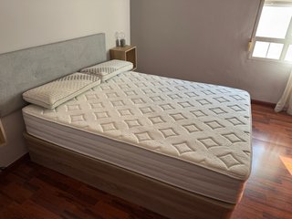 Colchón 1.50m + 2 Almohadas Viscolátex