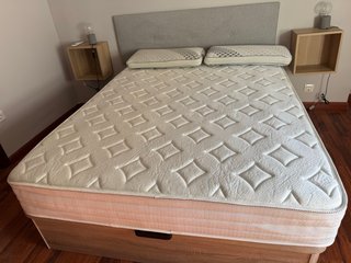 Colchón 1.50m + 2 Almohadas Viscolátex
