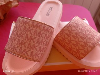Chanclas Michael Kors Beige/Rosa