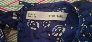 Blusa azul oscuro floral