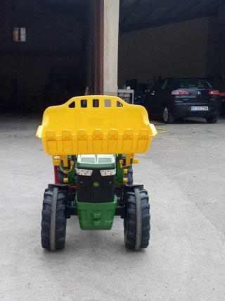 Tractor a pedales Rolly Toys con pala