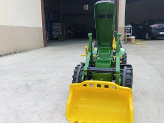 Tractor a pedales Rolly Toys con pala