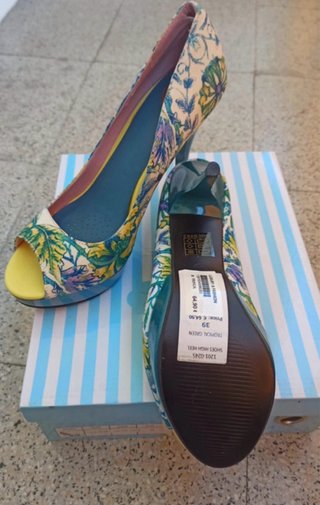 Zapatos tropicales 39 sin usar