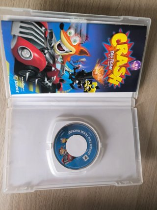 Videojuego Crash bandicoot Tag Team Racing PSP