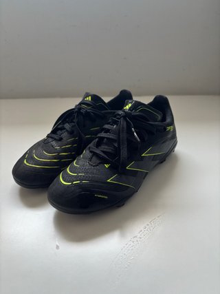 Botas fútbol niño Adidas Predator Talla 33