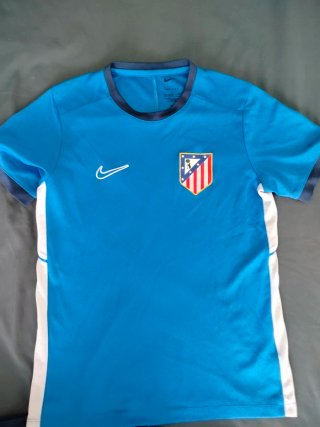 Lote Ropa Atlético de Madrid Niño Talla L 147-158
