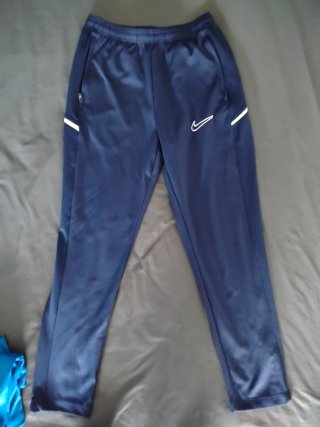Lote Ropa Atlético de Madrid Niño Talla L 147-158