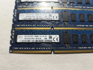 SK hynix 4GB PC3-12800R Modulo di Memoria RAM