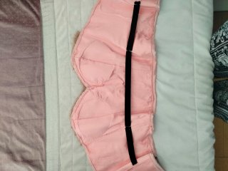 Vestido de fiesta rosa con pedrería corset falda