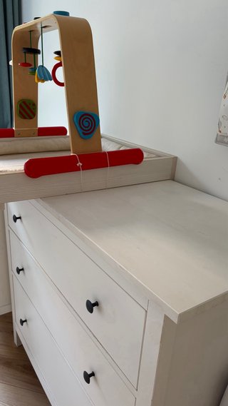 Cómoda + cambiador de bebe