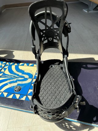 Tabla Snow GNU Space Case