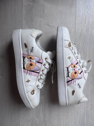 Zapatos Aldo Blancos con Dibujos
