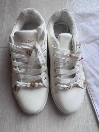Zapatos Aldo Blancos con Dibujos