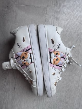 Zapatos Aldo Blancos con Dibujos