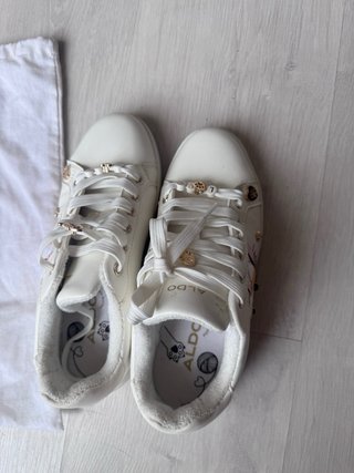 Zapatos Aldo Blancos con Dibujos