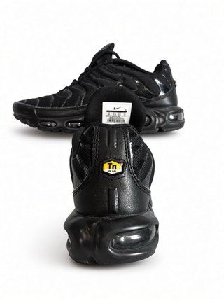 Nike Air Max Plus TN Negras Rojas