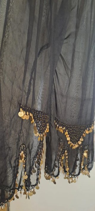 Traje danza oriental negro con monedas