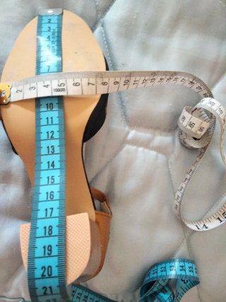 Zapatos de tacón. Talla 36.