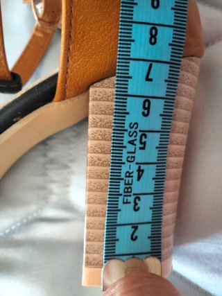Zapatos de tacón. Talla 36.