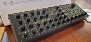 Behringer K-2 MKI Sintetizador Analógico