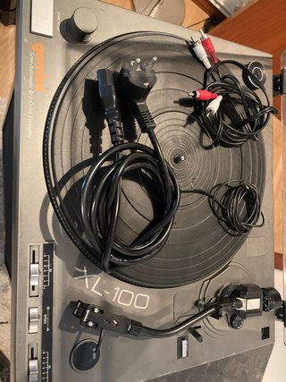 Tocadiscos Gemini XL-100 Semi-Automático