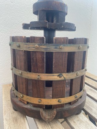 Pressa in legno per bottiglie di vino