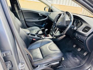 Volvo V40 2015