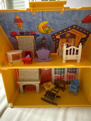 Casita Playmobil con muñecos y muebles