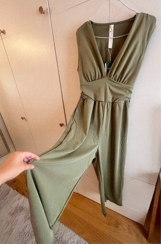 Mono Halara Oil Green, Talla M, nuevo con etiqueta