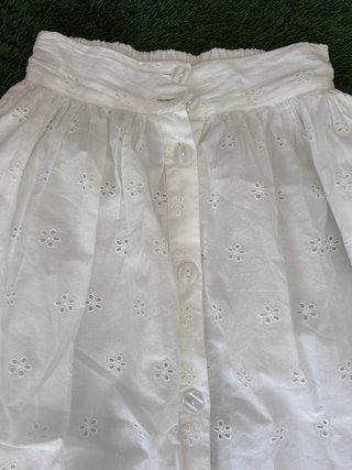 Falda ibicenca blanca larga bordada