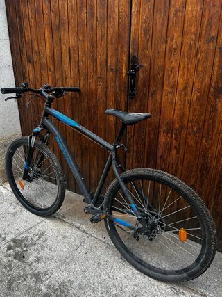 Bicicleta Rockrider Negra y Azul