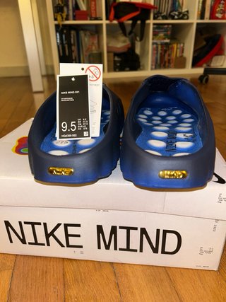 Nike Mind 001