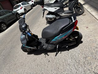 Yamaha Jog RR Negra