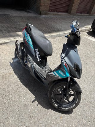 Yamaha Jog RR Negra