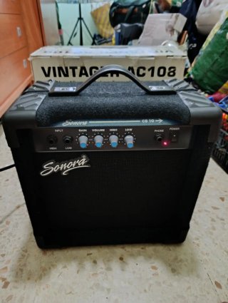 Amplificador Behringer VINTAGER AC108