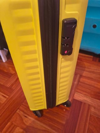 Maleta American Tourister verde lima