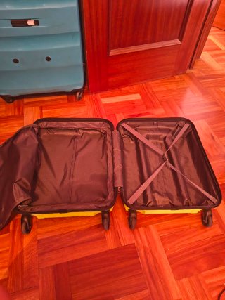 Maleta American Tourister verde lima