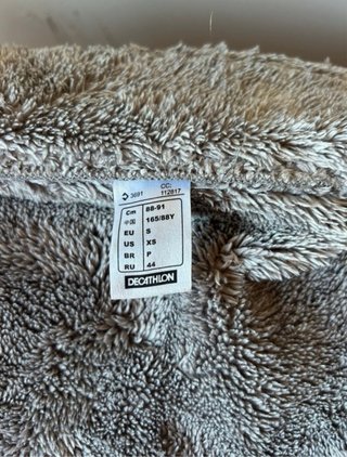 Chaqueta Quechua gris forrada