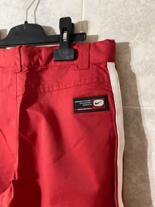 Pantalón Pirata / Bermuda Nike Training Rojo