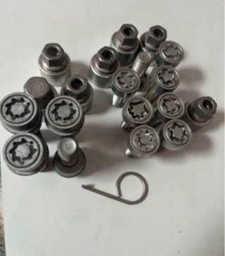 TORNILLOS ANTIRROBO VW GOLF AUDI SEAT VW T4T5T6 T7