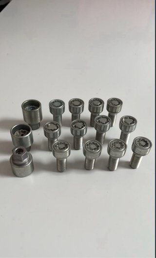 TORNILLOS ANTIRROBO VW GOLF AUDI SEAT VW T4T5T6 T7