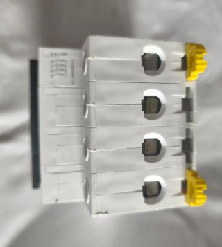 MagnetotérmicoTrifásico Schneider C16A