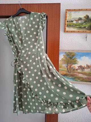 Vestido de verano lunares verde