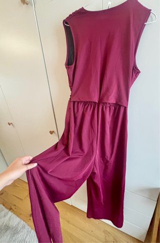 Mono Halara Zinfandel, Talla M, nuevo con etiqueta