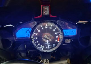 Yamaha R1