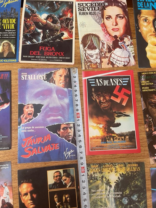 Lote 12 carátulas antiguas videoclub VHS años 80