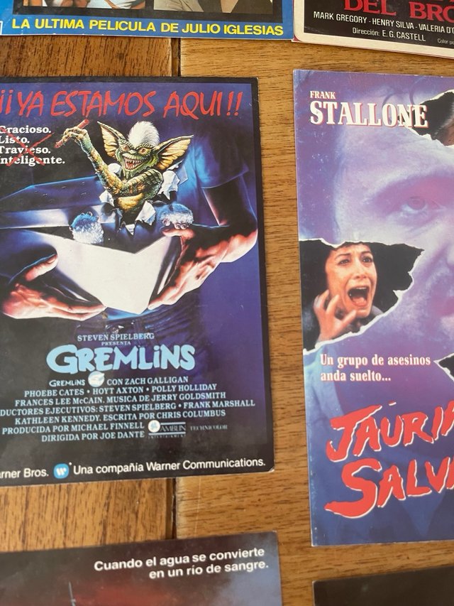 Lote 12 carátulas antiguas videoclub VHS años 80